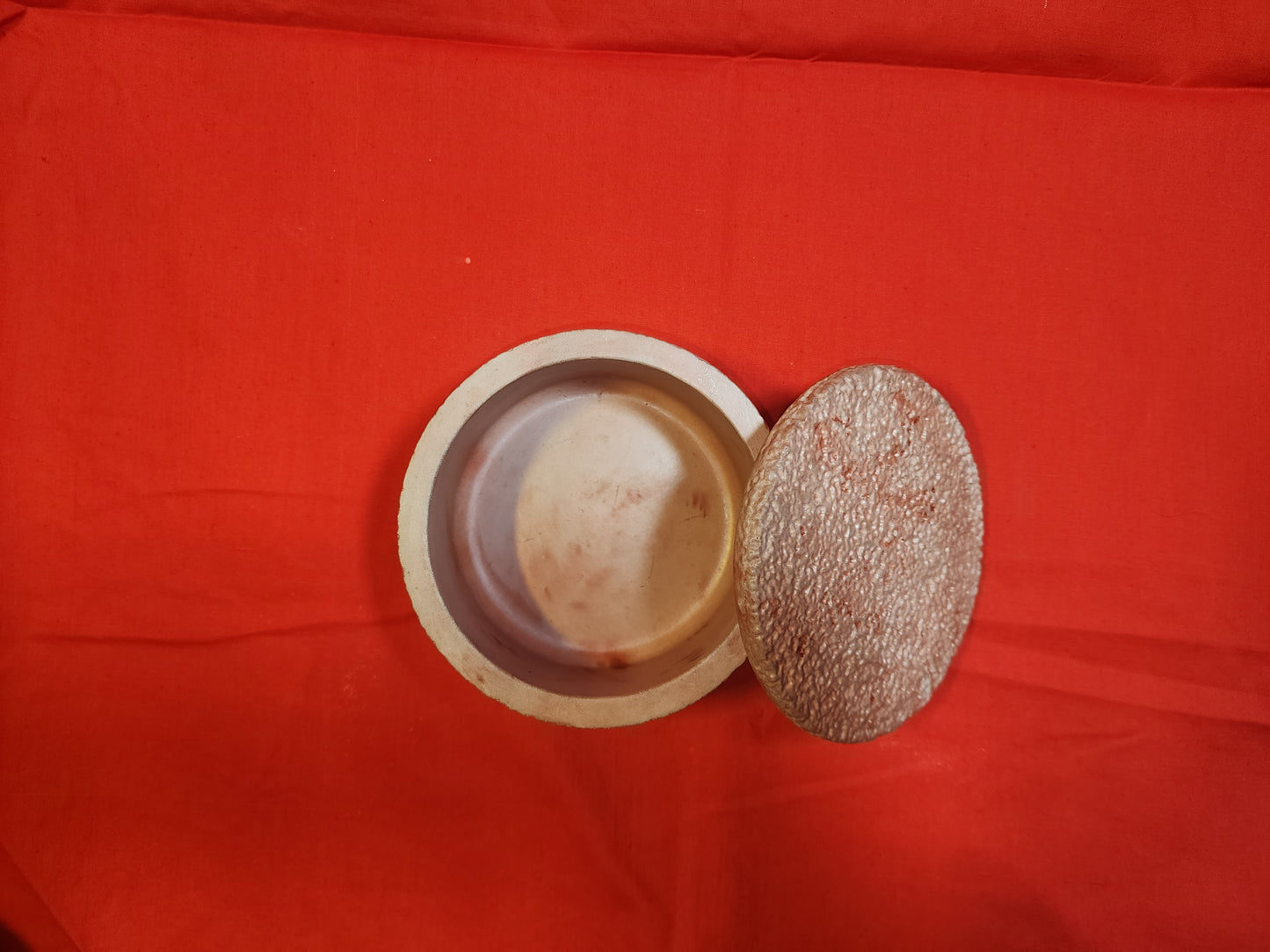 5’ Ceramic Bowl with lid