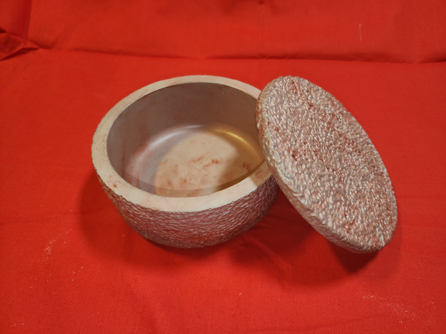5’ Ceramic Bowl with lid
